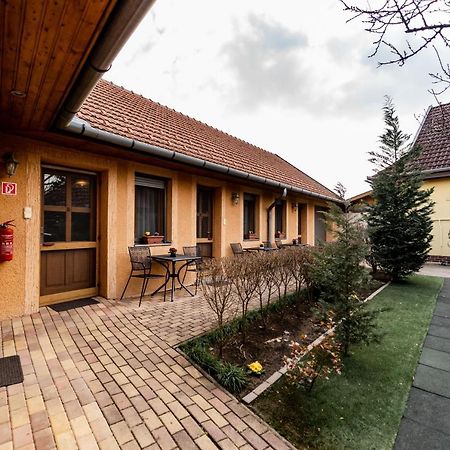 Estike Apartman 久洛 外观 照片