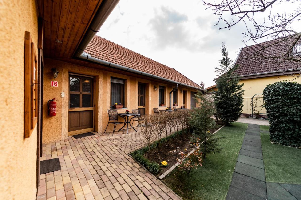 Estike Apartman 久洛 外观 照片