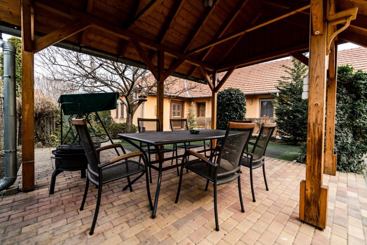 Estike Apartman 久洛 外观 照片